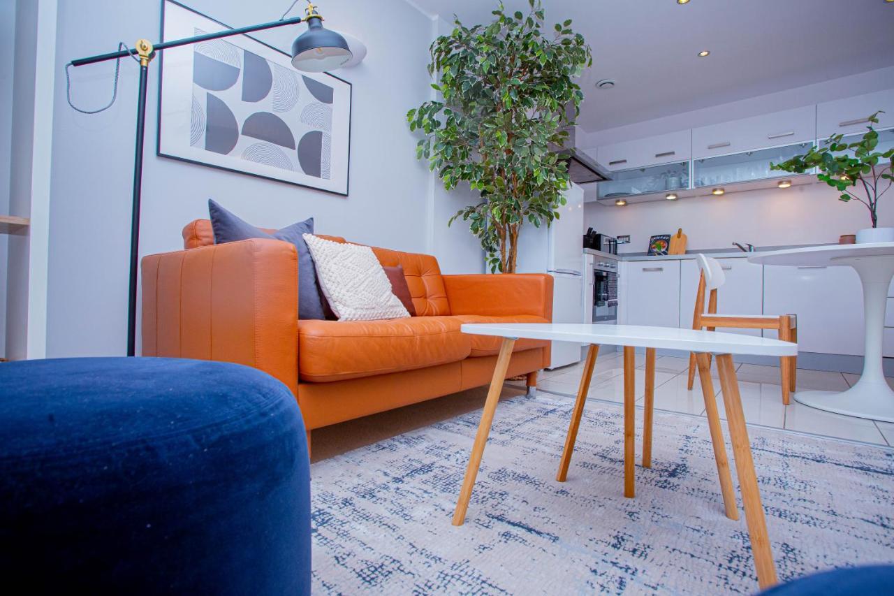 Nest Easy - Alpha House Apartamento Northampton Exterior foto